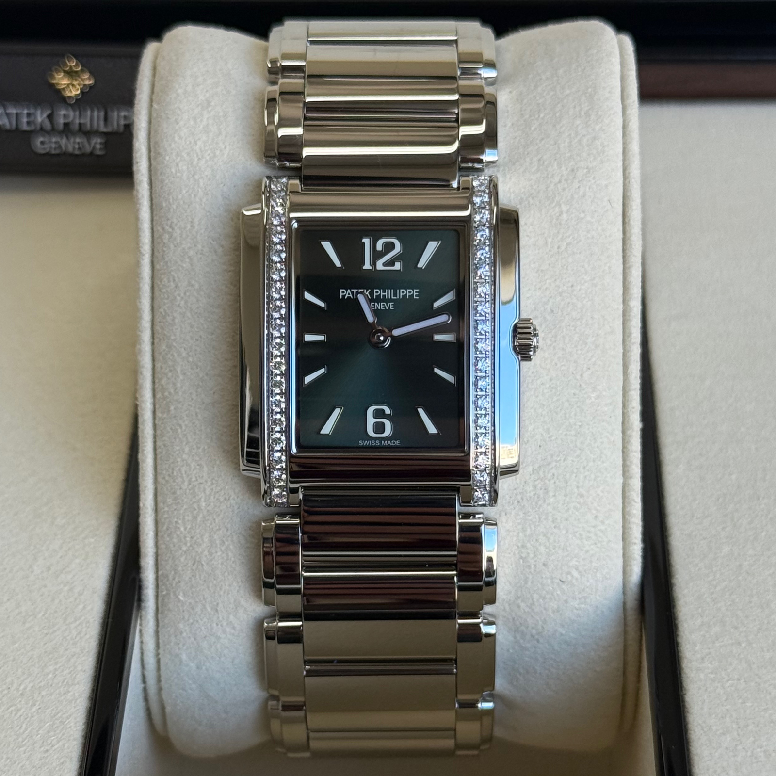 Patek Philippe Twenty~4 4910/1200A – 2026