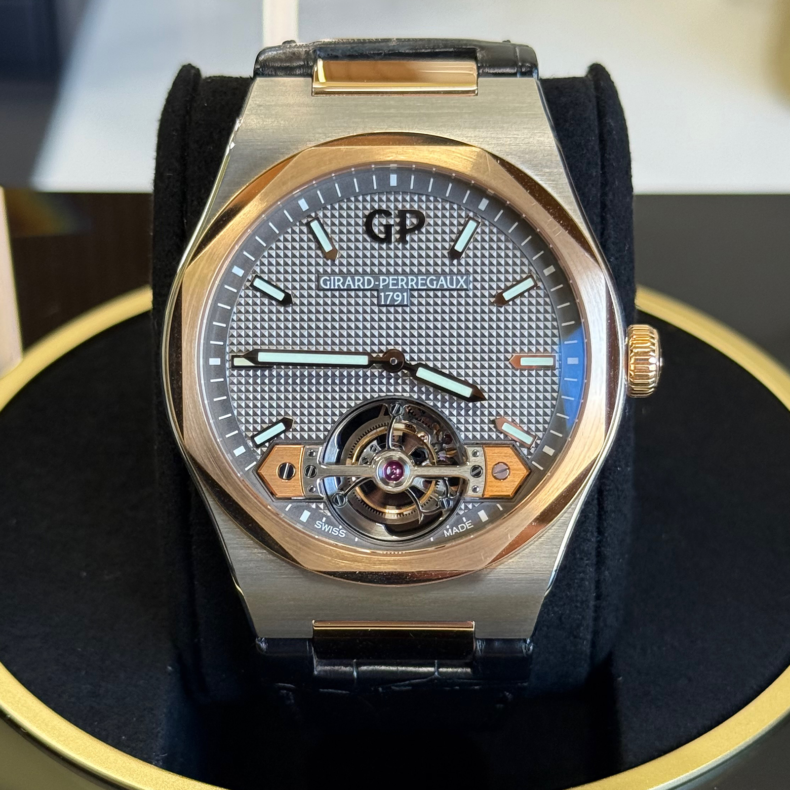 Girard-Perregaux Laureato Tourbillon