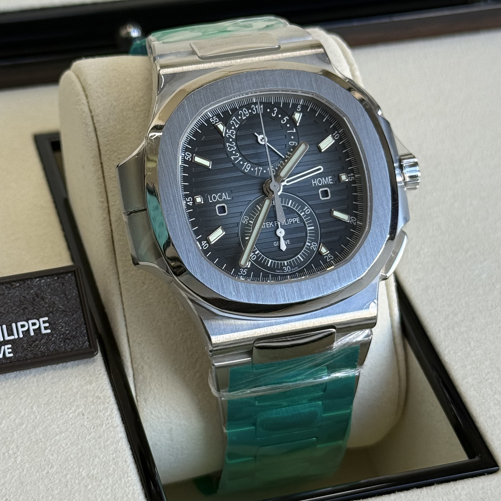 Patek Philippe Nautilus 5990/1A Full Set