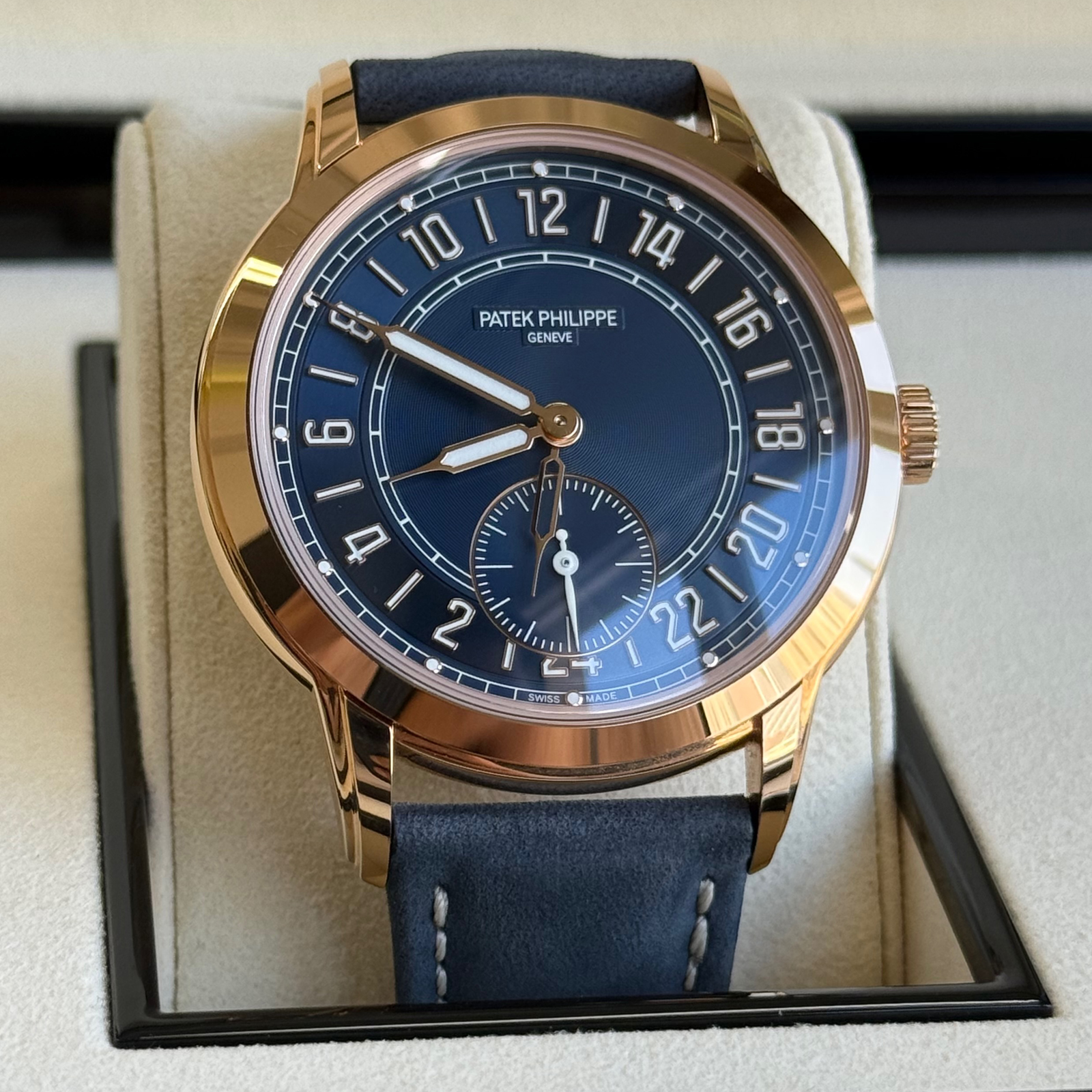 Patek Philippe Calatrava 5224R Blue – 2023
