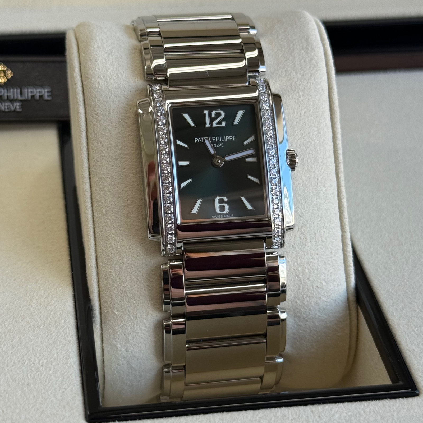 Patek Philippe Twenty~4 4910/1200A – 2026