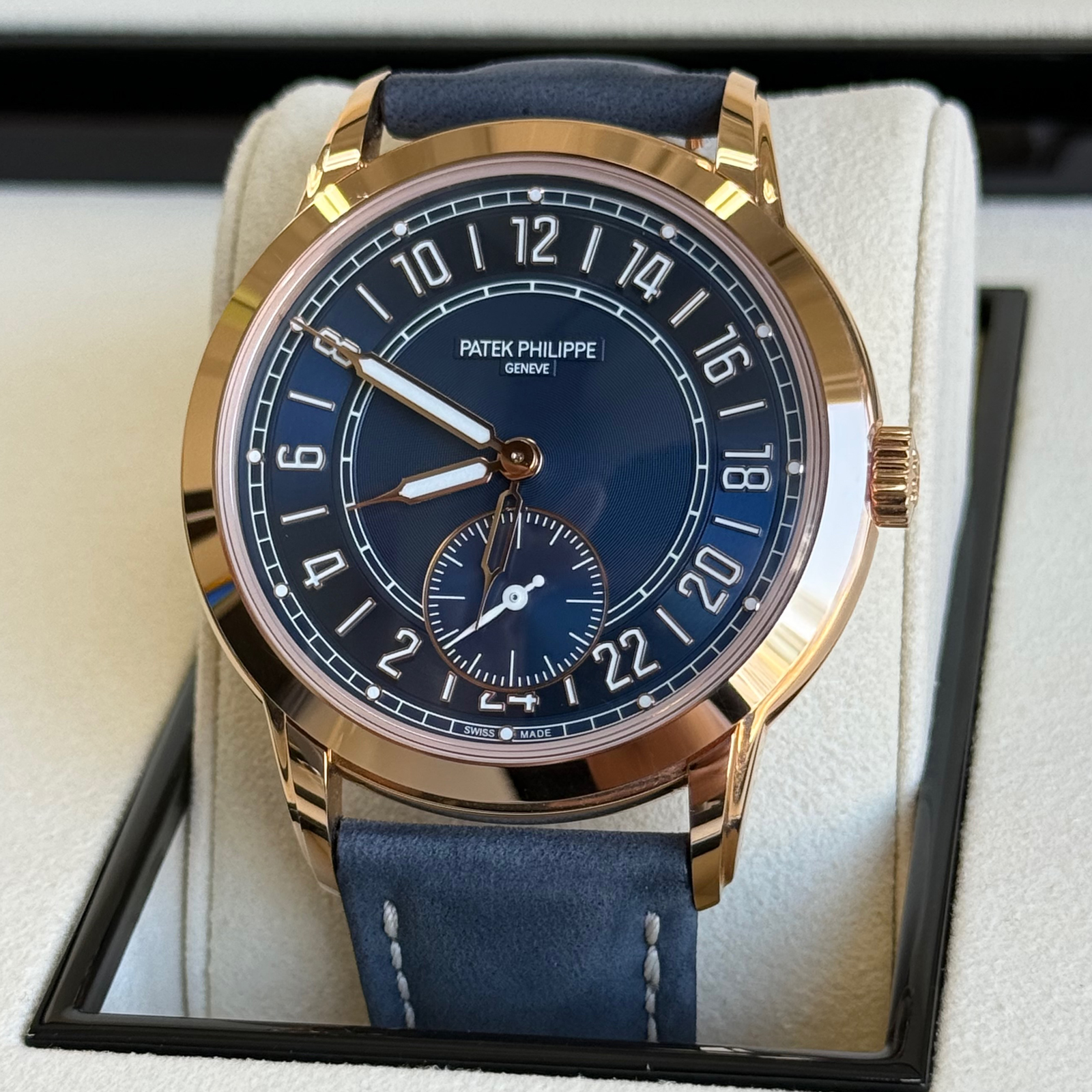Patek Philippe Calatrava 5224R Blue – 2023 - Image 3