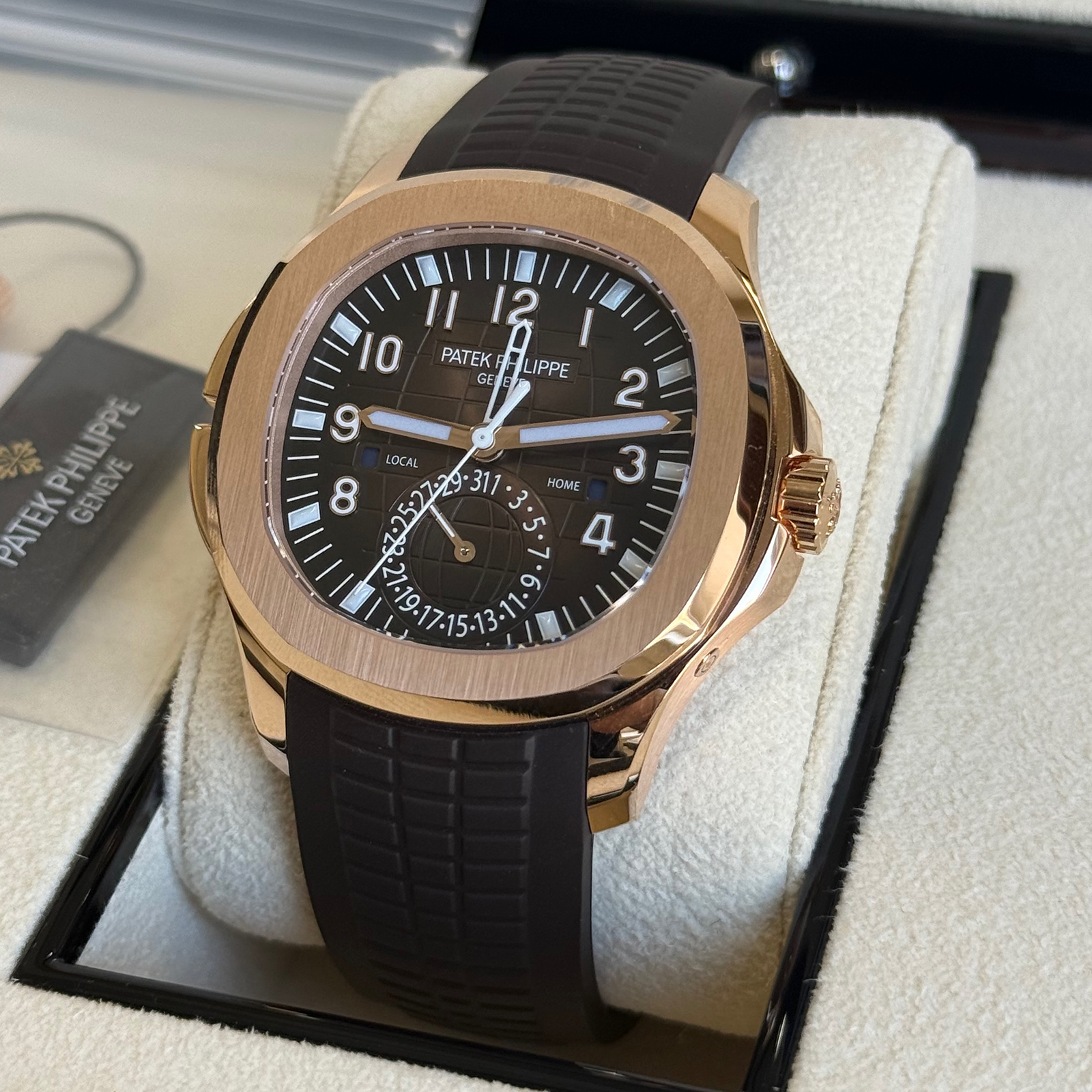 Patek Philippe Aquanaut 5164R Full Set - Image 3