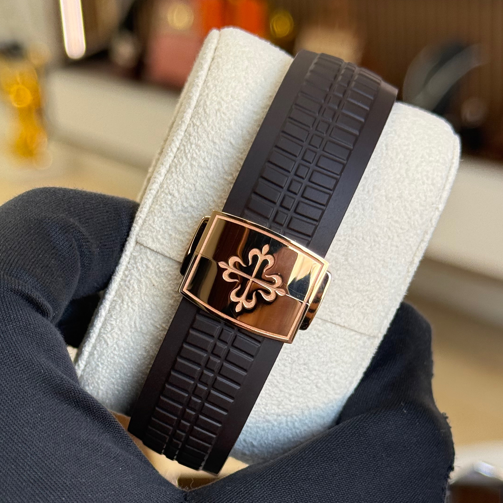 Patek Philippe Aquanaut 5164R Full Set - Image 4