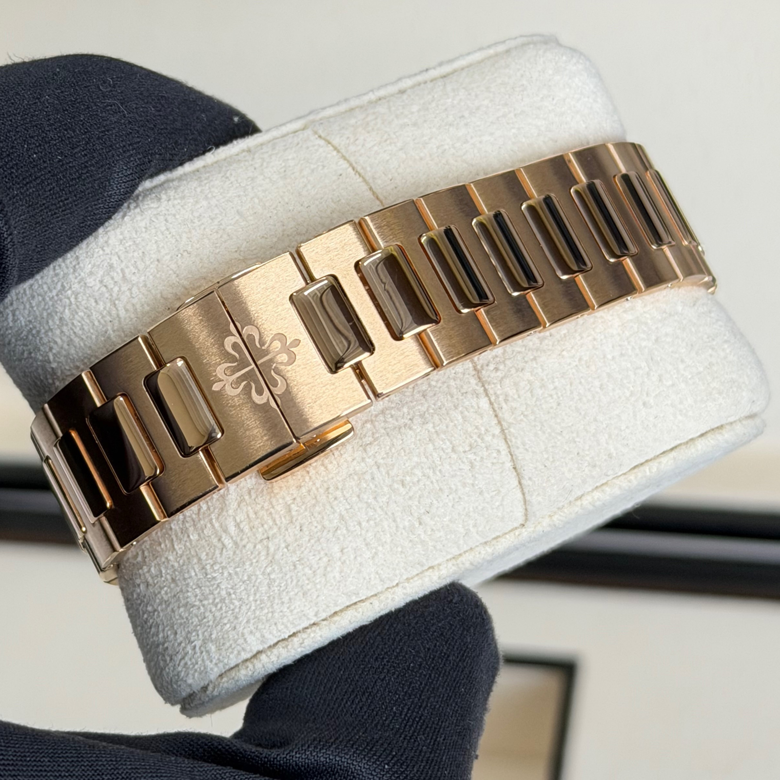 Patek Philippe Nautilus 7118/1R – 2024 - Image 4