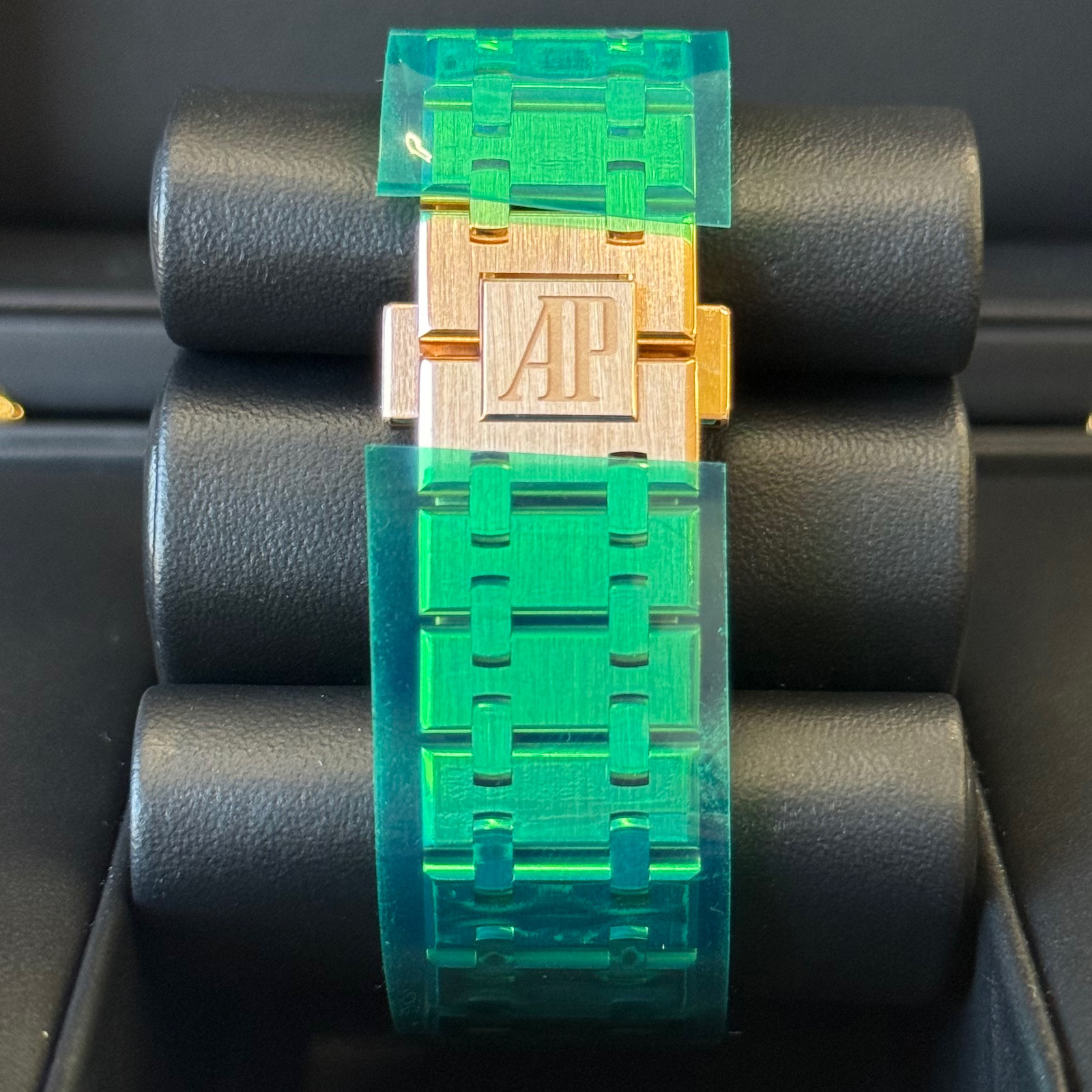 Audemars Piguet Royal Oak Chronograph - Image 4