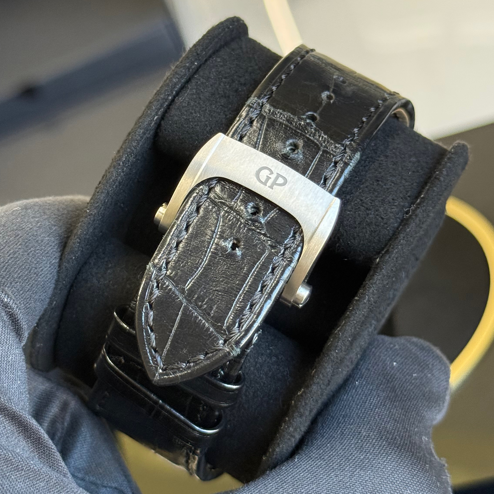 Girard-Perregaux Laureato Tourbillon - Image 4
