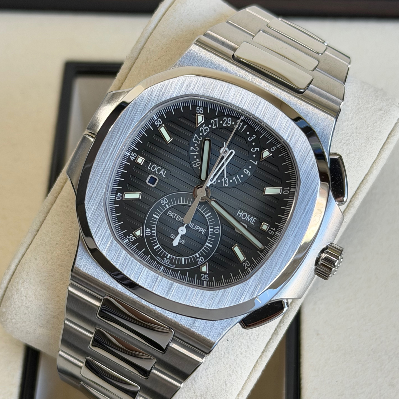 Patek Philippe Nautilus 5990/1A Full Set - Image 6