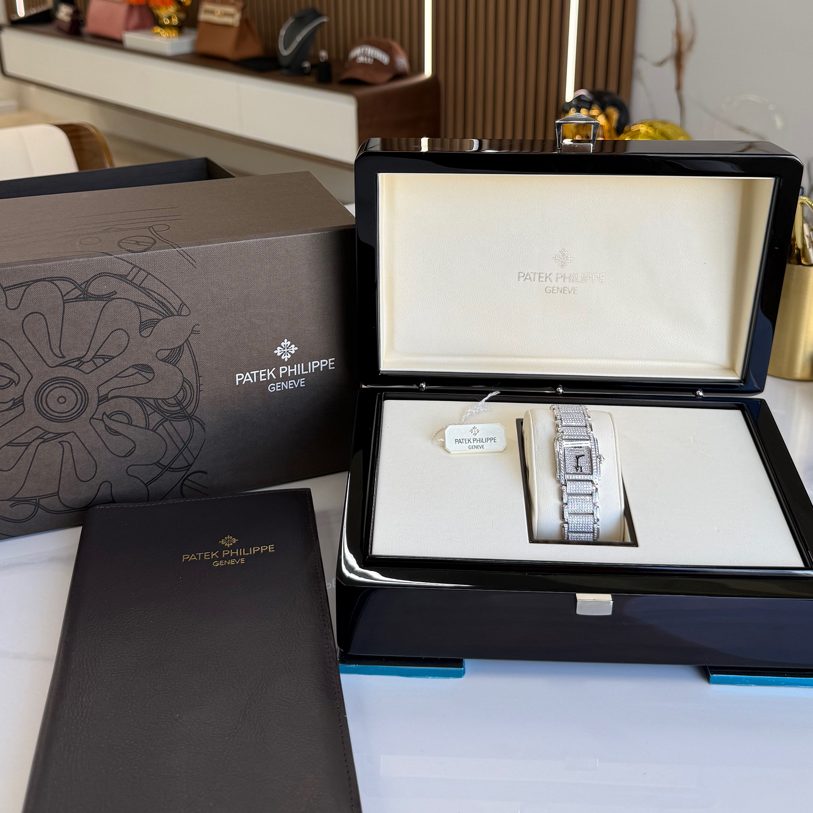 Patek Philippe 4909/50G Full Set - Image 7