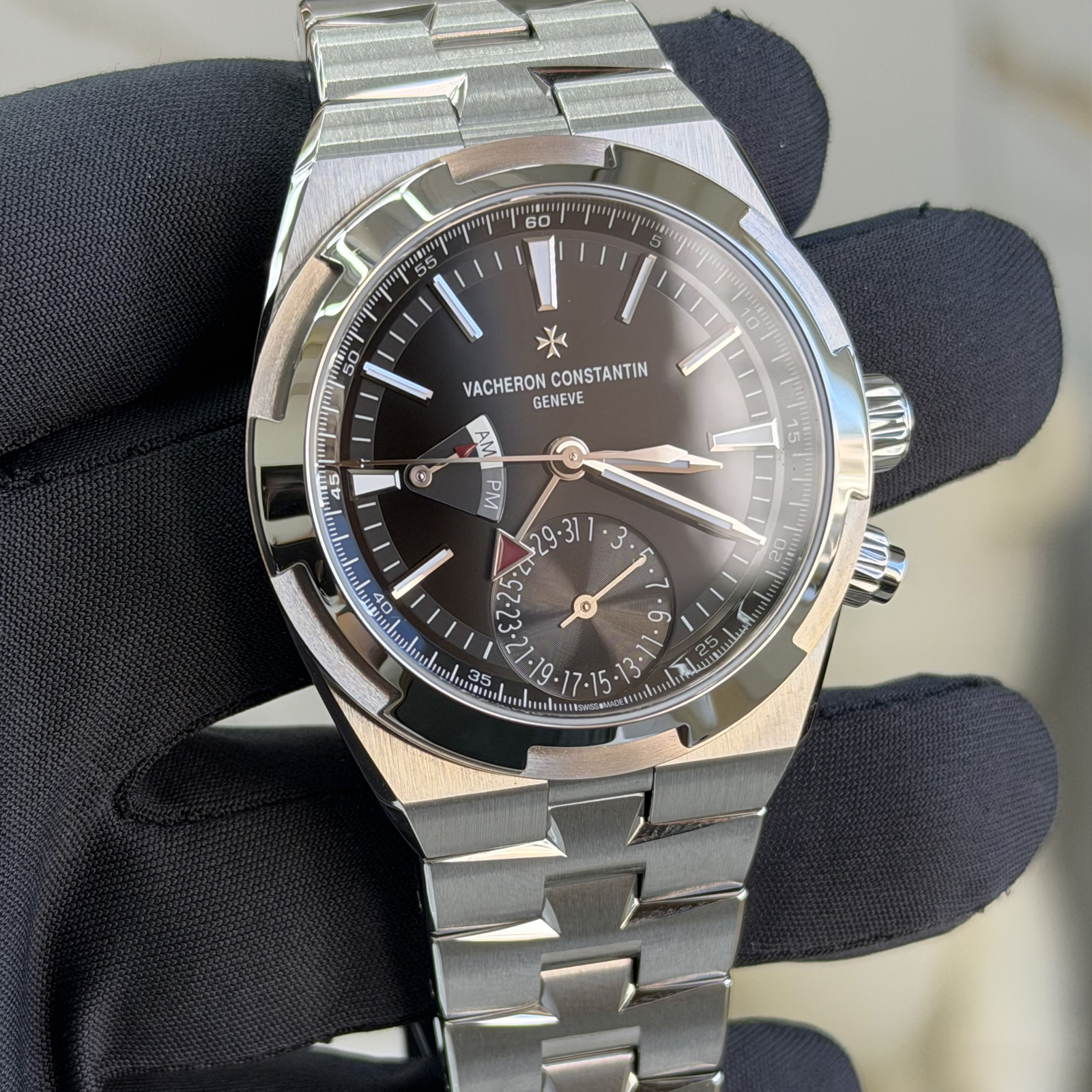 Vacheron Constantin Overseas Dual Time 7920V/210A-B546 — 2026