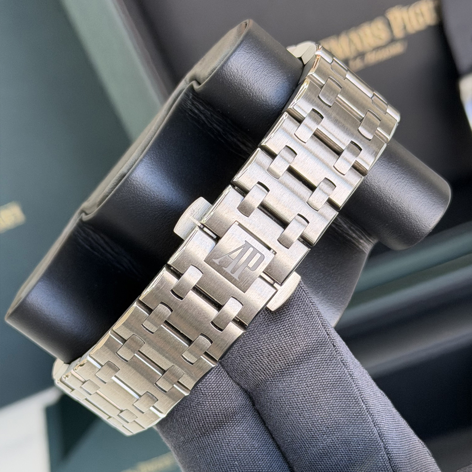 Audemars Piguet Royal Oak Offshore 26238TI — 2025 - Image 3