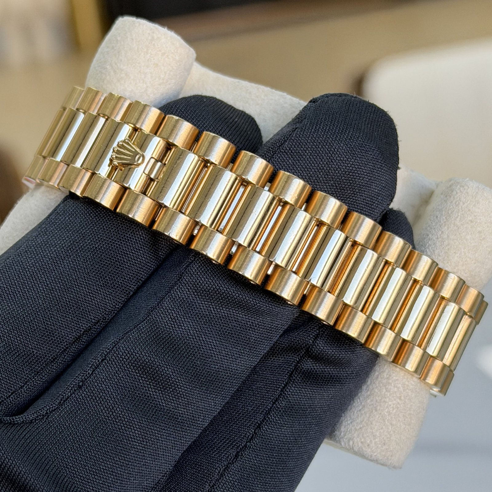 Rolex Day-Date 41 218238 — 2013 - Image 4