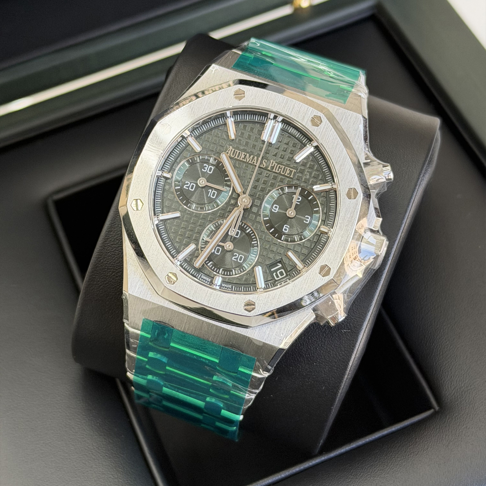 Audemars Piguet Royal Oak Chronograph 26240ST — 2023 - Image 6