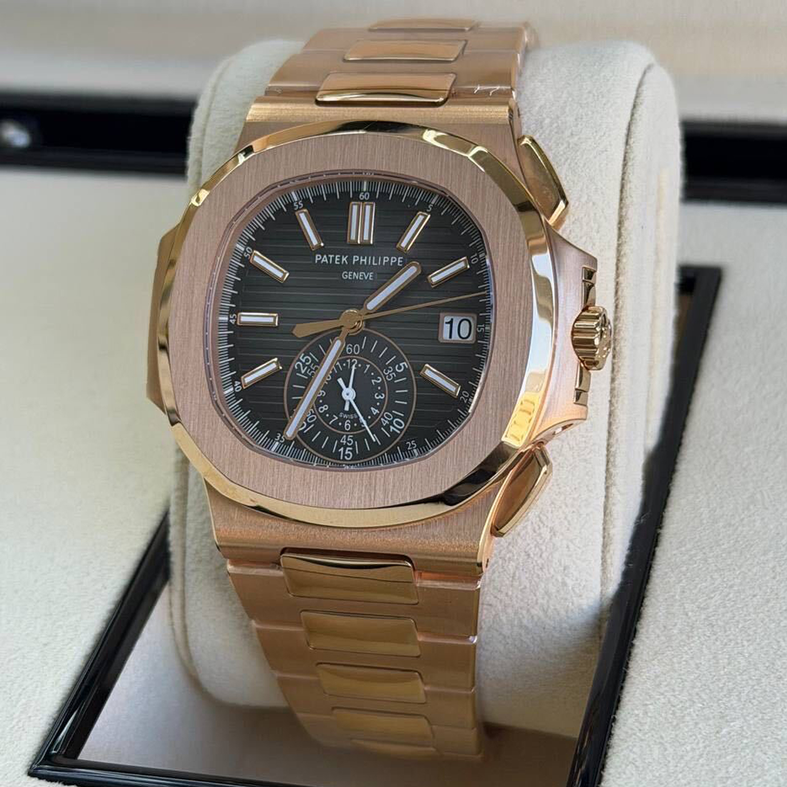 Patek Philippe Nautilus Chronograph Ref. 5980/1R-001 — 2020 - Image 3