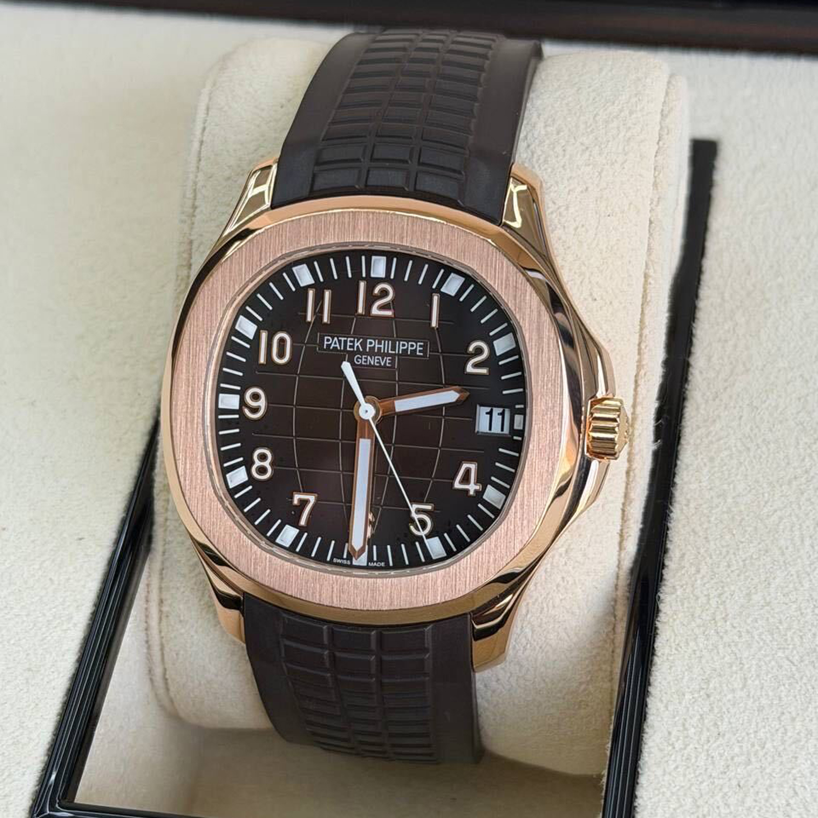 Patek Philippe Aquanaut Ref. 5167R-001 — 2018 - Image 3