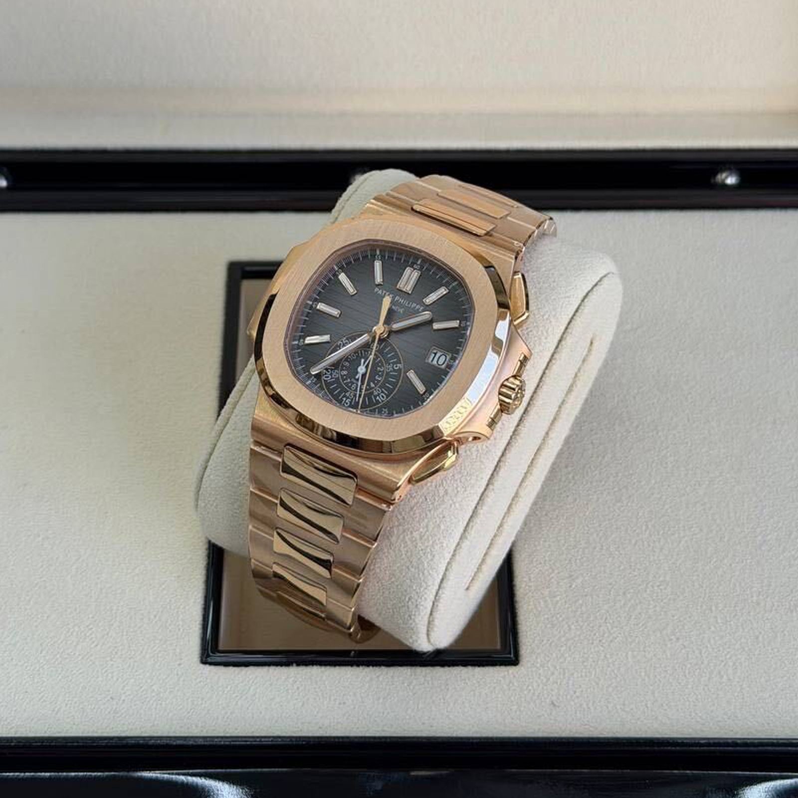 Patek Philippe Nautilus Chronograph Ref. 5980/1R-001 — 2020 - Image 5
