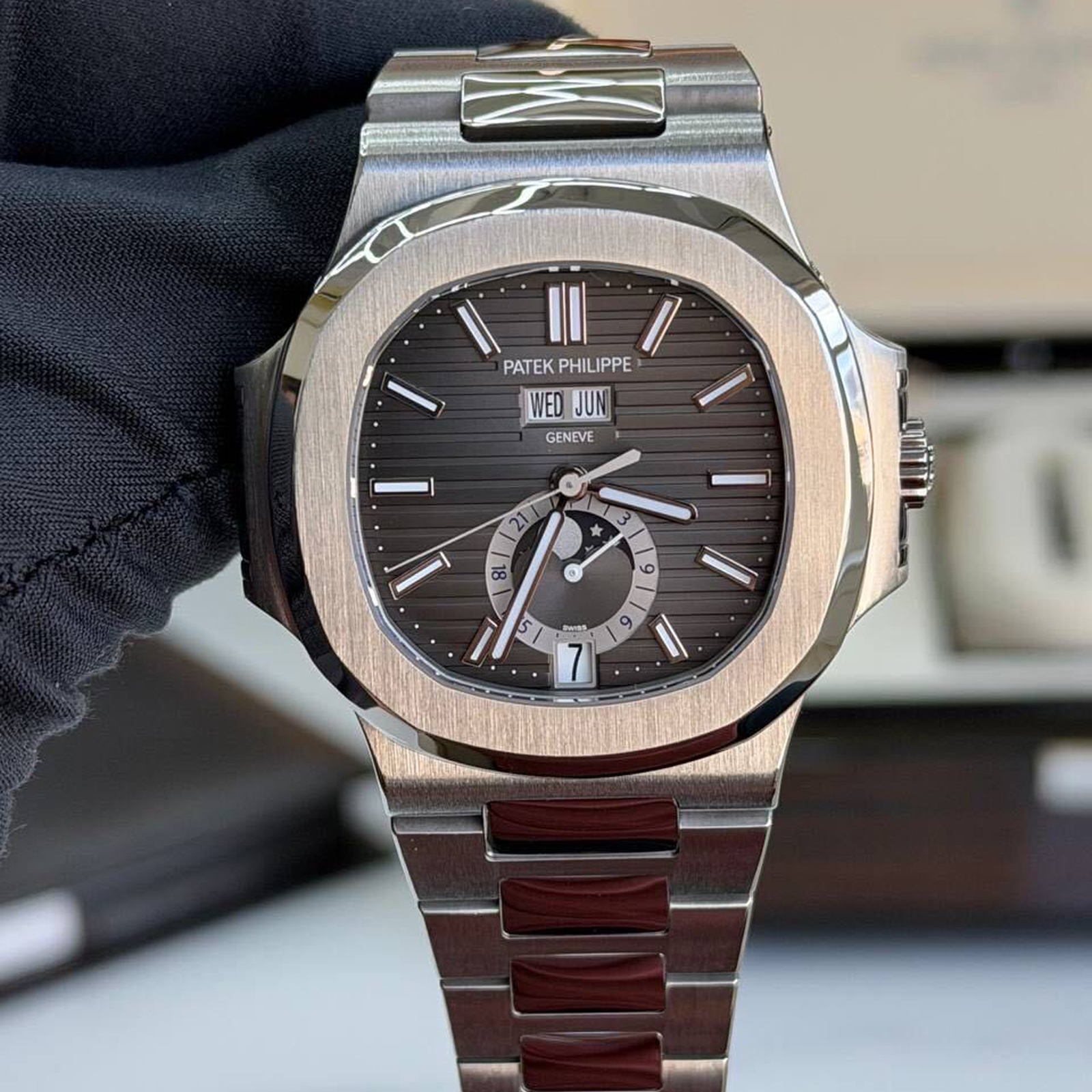 Patek Philippe Nautilus Annual Calendar Ref. 5726/1A — 2015 - Image 5